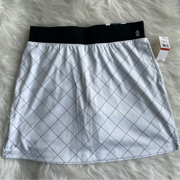 Izod Golf Skort - Picture 1 of 4